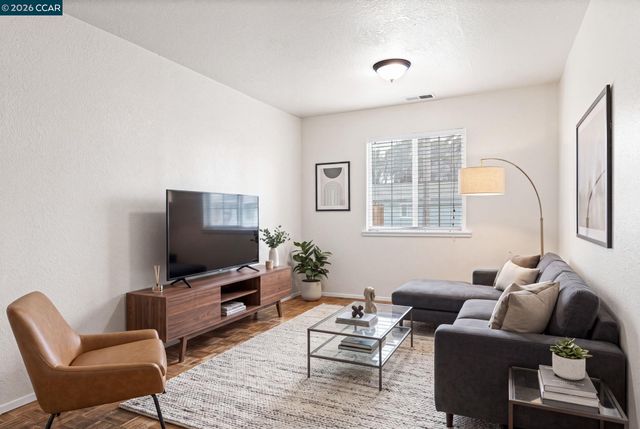 3564 Smith St, Union City, CA 94587