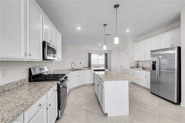 17583 Palmetto Pass LN, Punta Gorda, FL 33982