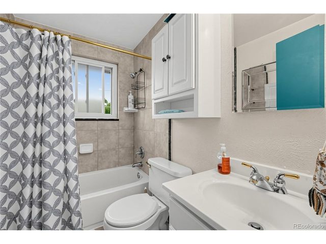 6805 W Ellsworth Ave, Lakewood, CO 80226