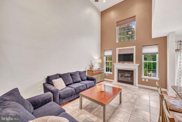 5 CARTER LN, Marlton, NJ 08053