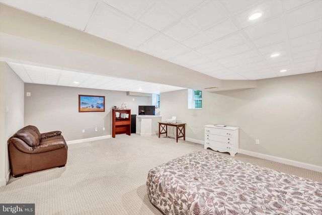 5 CARTER LN, Marlton, NJ 08053