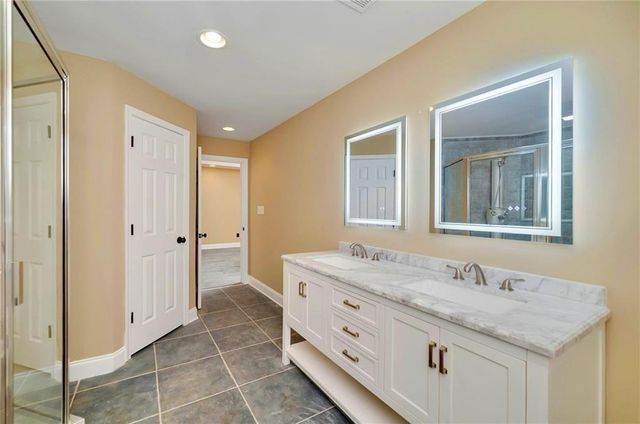 170 Longcreek Drive, Fayetteville, GA 30214