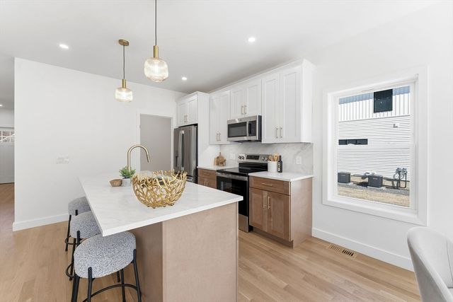 142 Fisher St B, Attleboro, MA 02703