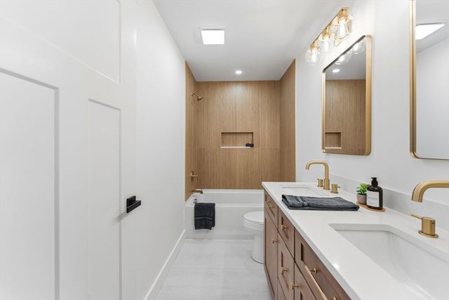 142 Fisher St B, Attleboro, MA 02703