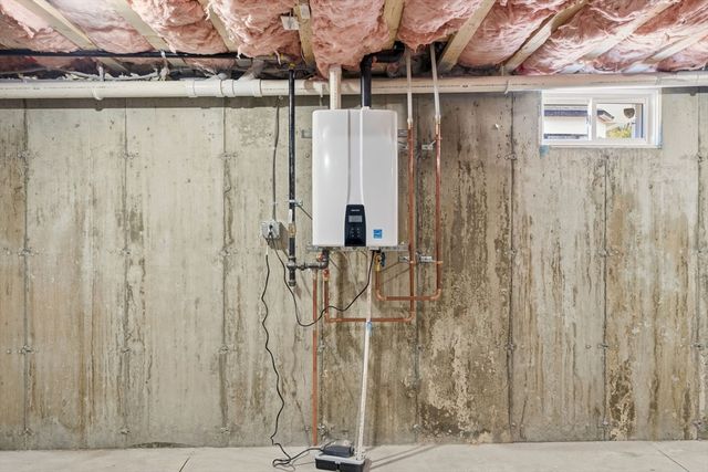 142 Fisher St B, Attleboro, MA 02703