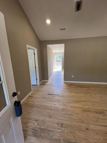 4335 Live Oak Road, Dalzell, SC 29040