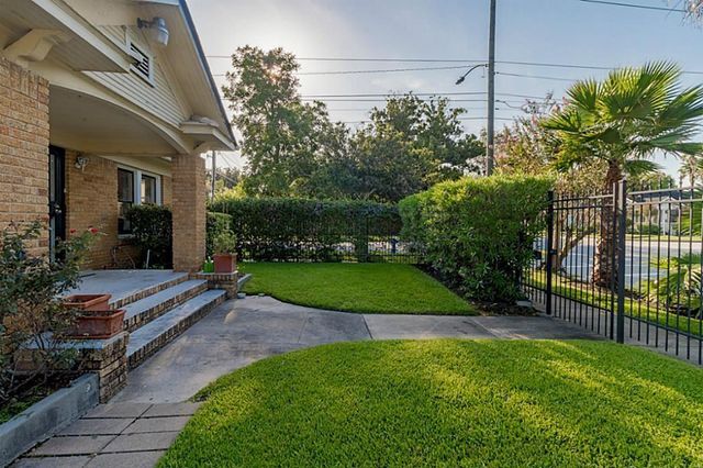 837 Peddie Street A, Houston, TX 77008