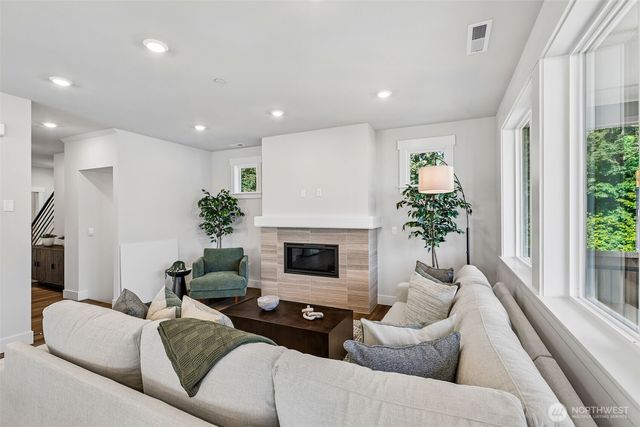 306 182ND Place SE, Bothell, WA 98012
