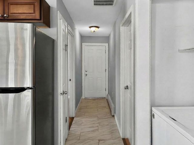 247 Pilgrim Ave 3, Worcester, MA 01604