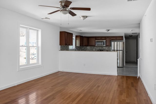 247 Pilgrim Ave 3, Worcester, MA 01604