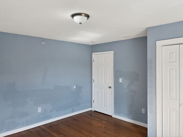 247 Pilgrim Ave 3, Worcester, MA 01604