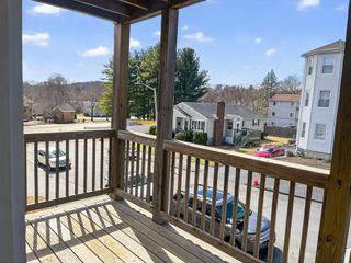 247 Pilgrim Ave 3, Worcester, MA 01604