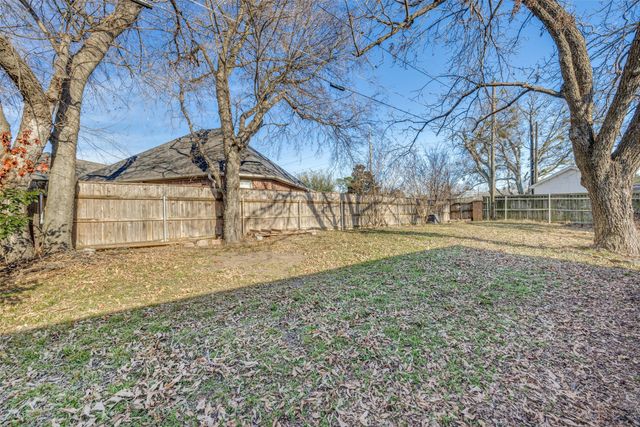 1405 Lakewood Drive, Sherman, TX 75092