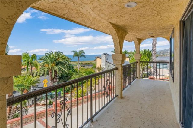 32425 Aqua Vista, Rancho Palos Verdes, CA 90275