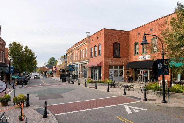 164 N White Street 100, Wake Forest, NC 27587