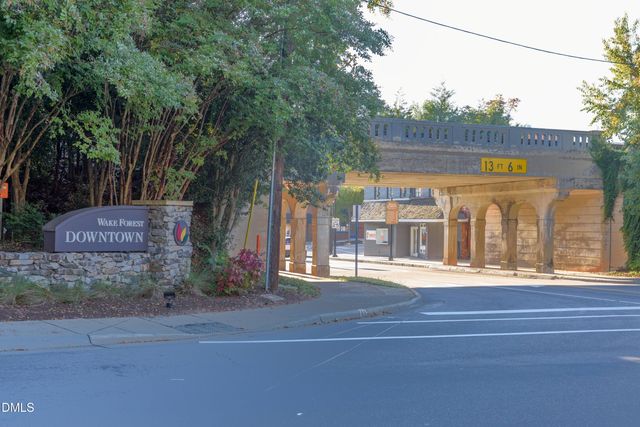 164 N White Street 100, Wake Forest, NC 27587