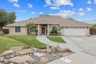 594 Diana Court, Hanford, CA 93230