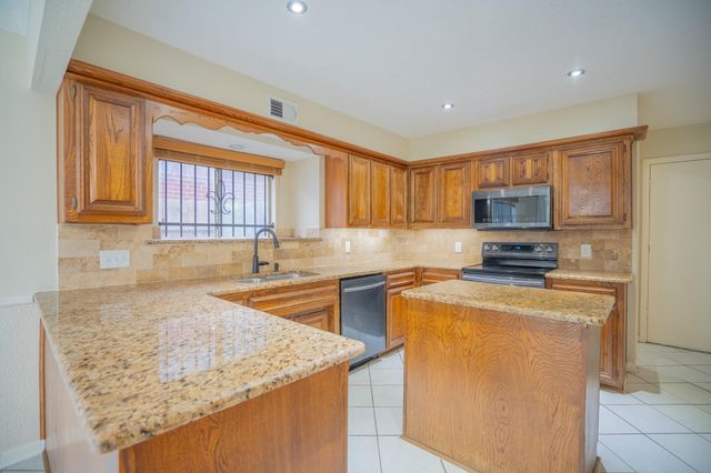 4219 Meadowchase Lane, Houston, TX 77014