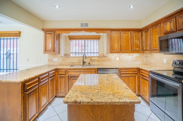 4219 Meadowchase Lane, Houston, TX 77014