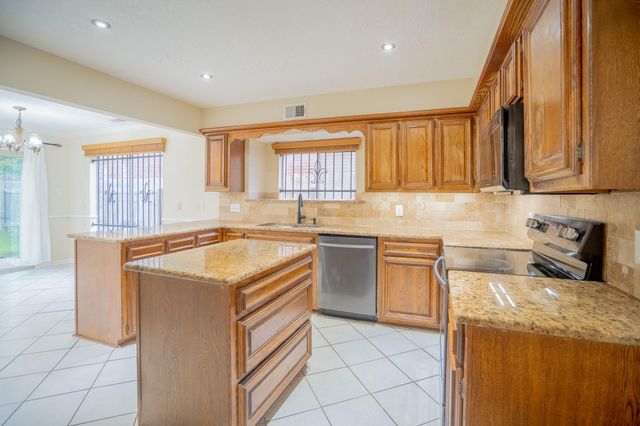 4219 Meadowchase Lane, Houston, TX 77014