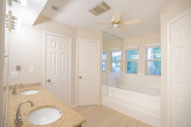 4219 Meadowchase Lane, Houston, TX 77014