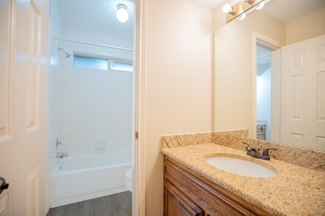 4219 Meadowchase Lane, Houston, TX 77014
