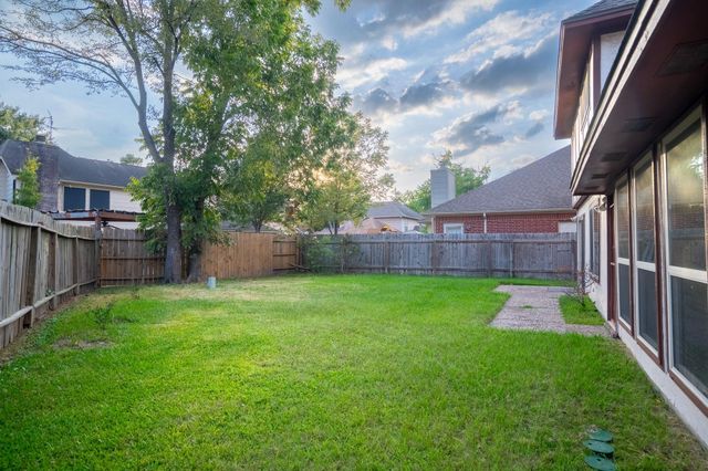 4219 Meadowchase Lane, Houston, TX 77014