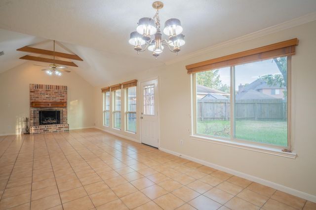4219 Meadowchase Lane, Houston, TX 77014