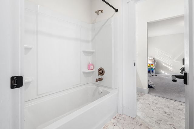 10453 N Brookhurst Lane N, Union, KY 41091