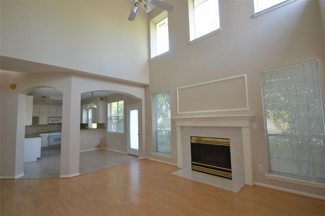 15406 Amesbury Lane, Sugar Land, TX 77478