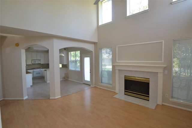 15406 Amesbury Lane, Sugar Land, TX 77478