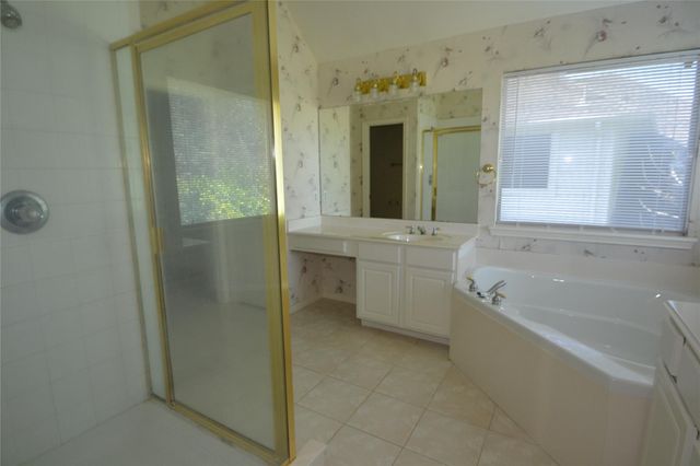 15406 Amesbury Lane, Sugar Land, TX 77478