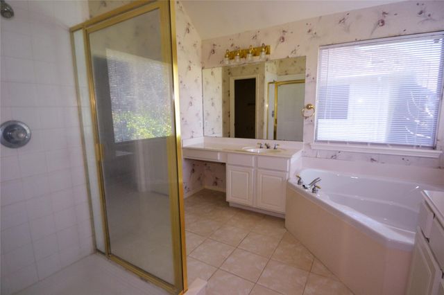 15406 Amesbury Lane, Sugar Land, TX 77478