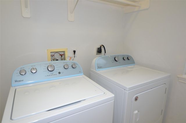 15406 Amesbury Lane, Sugar Land, TX 77478