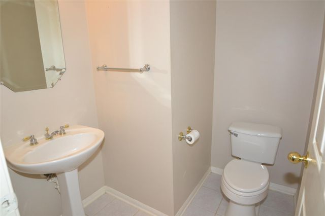 15406 Amesbury Lane, Sugar Land, TX 77478