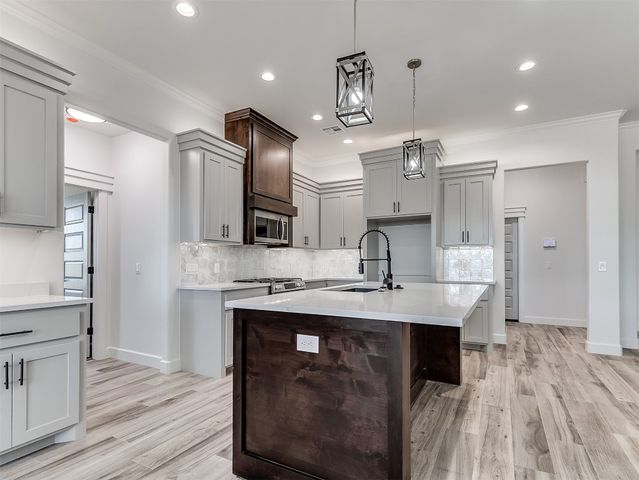 8241 Buffalo Ridge, Edmond, OK 73007