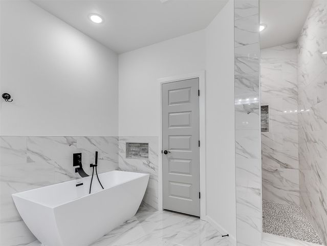 8241 Buffalo Ridge, Edmond, OK 73007