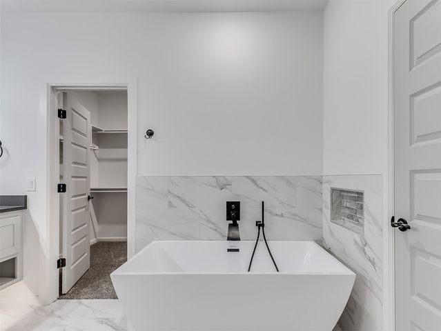 8241 Buffalo Ridge, Edmond, OK 73007
