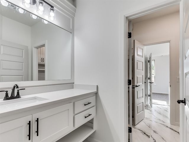 8241 Buffalo Ridge, Edmond, OK 73007