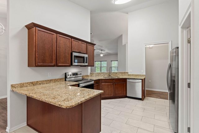 6000 Fiori Drive, Crestview, FL 32539