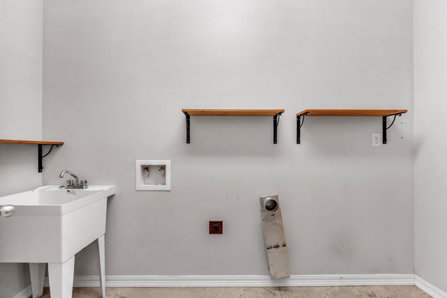 6000 Fiori Drive, Crestview, FL 32539