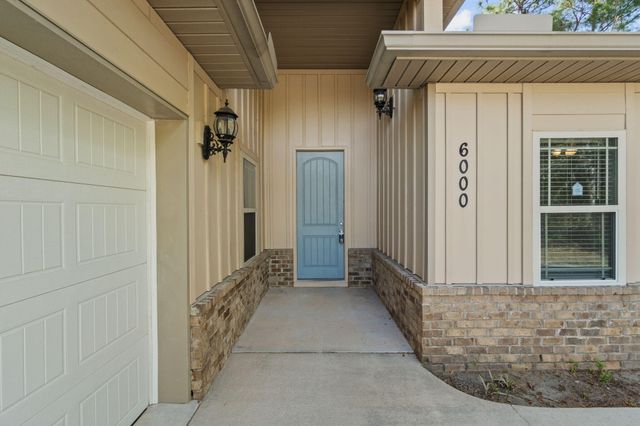 6000 Fiori Drive, Crestview, FL 32539