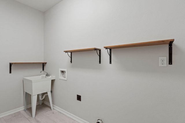 6000 Fiori Drive, Crestview, FL 32539