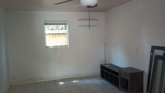 342 Casa Grande Drive B, Houston, TX 77060