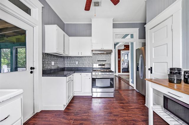 1518 21st Street, Galveston, TX 77550