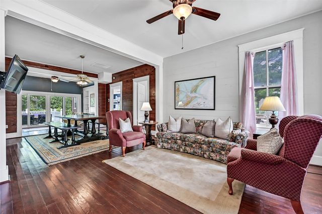 1518 21st Street, Galveston, TX 77550