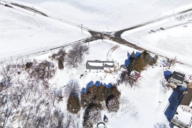 27741 Kramer ROAD, Waterford, WI 53185