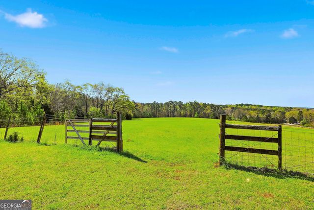 1141 Windsweep Farm Road, Thomaston, GA 30286