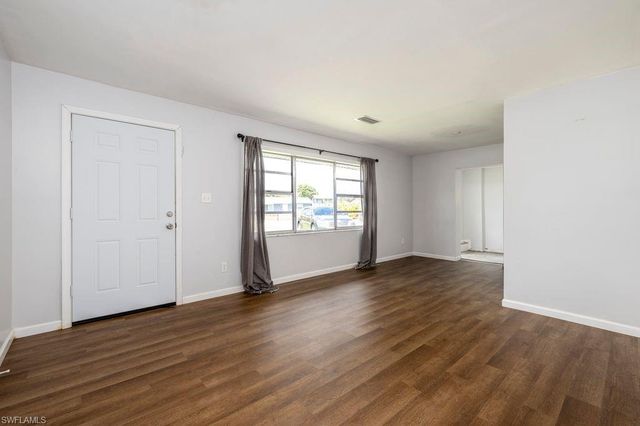 4631 New Haven DR, Fort Myers, FL 33908