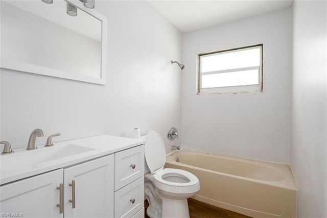 4631 New Haven DR, Fort Myers, FL 33908